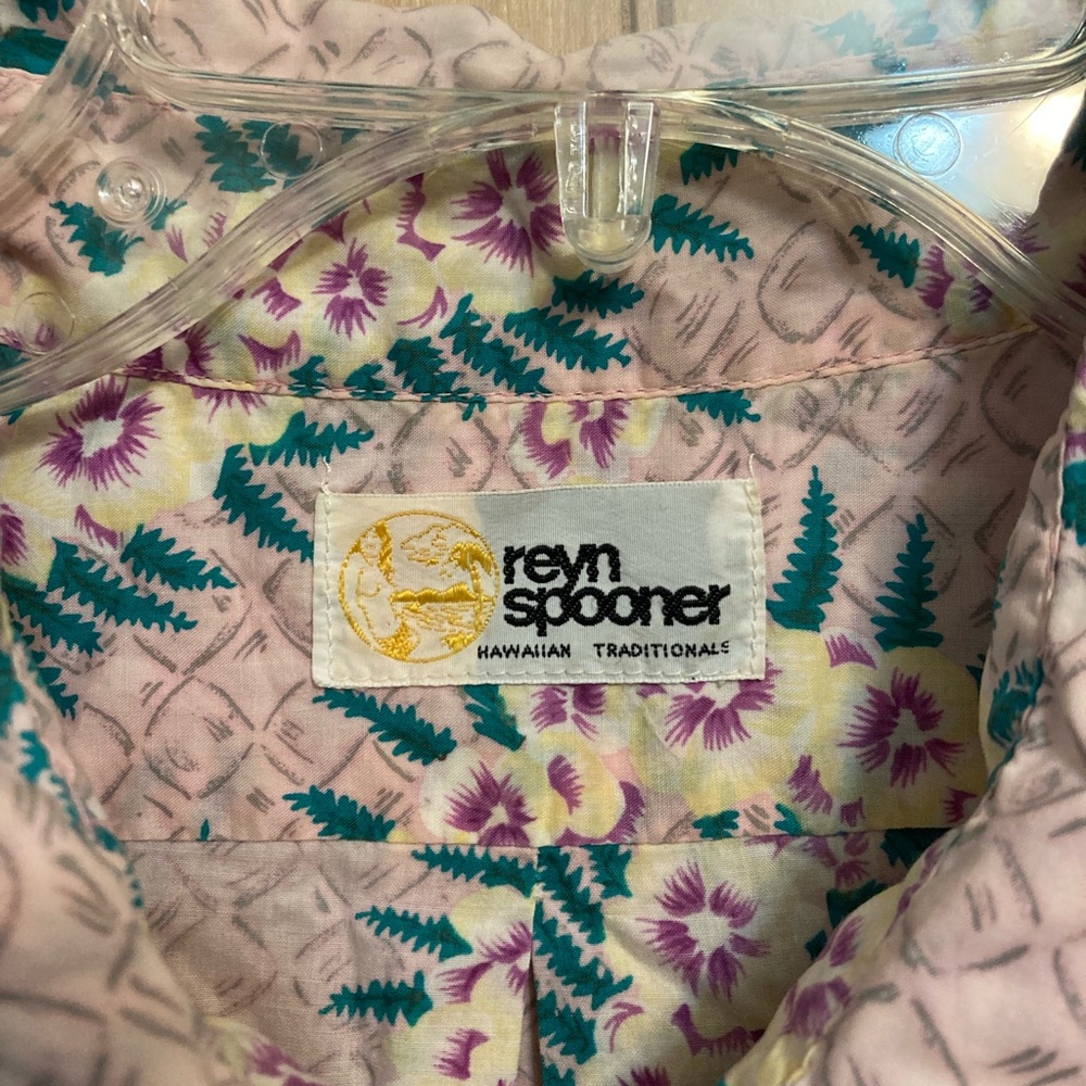 Reyn Spooner Pink Flowers Hawaiian Print Shirt size M - Picture 7 of 7